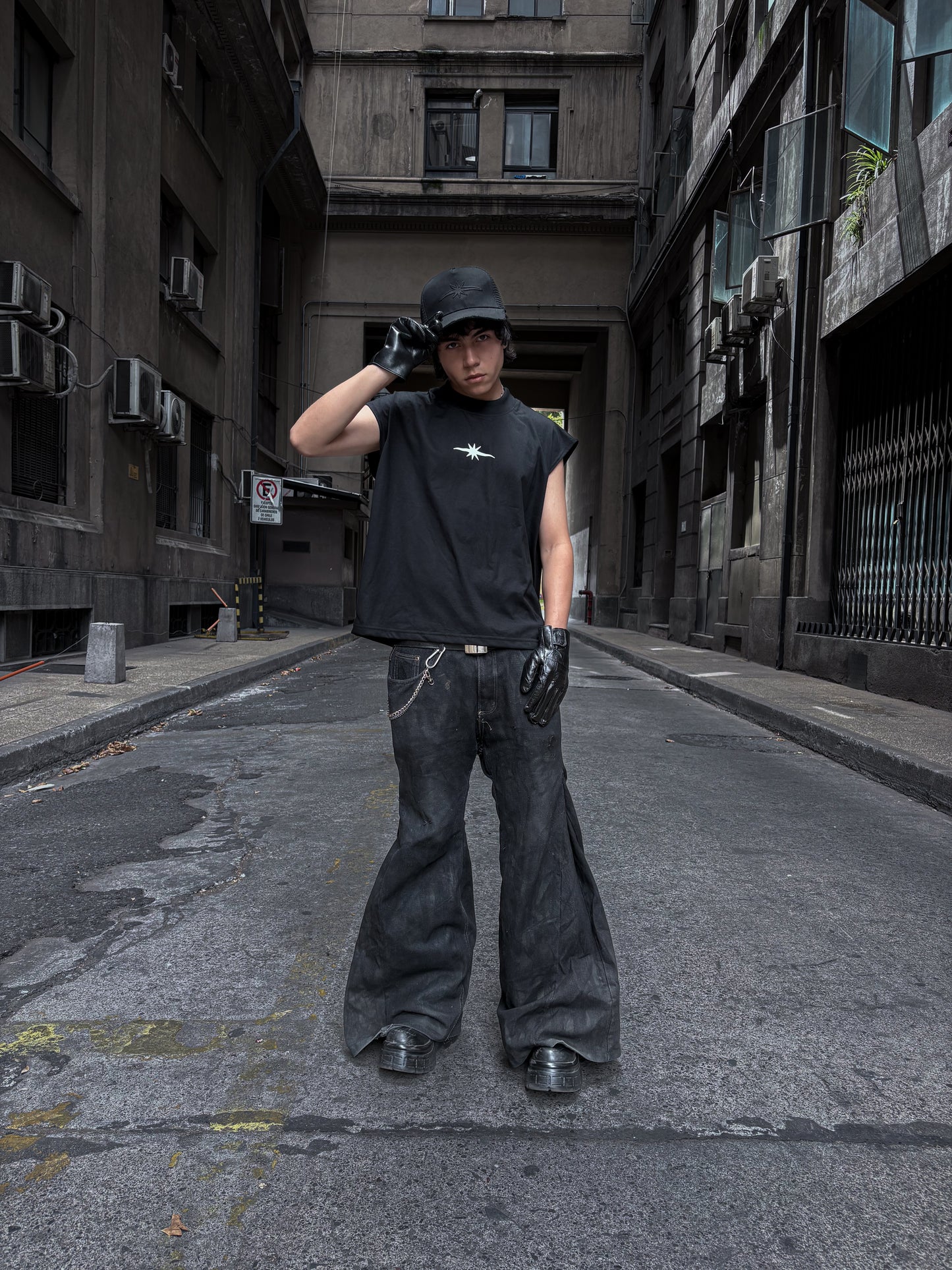 Tee Gothic Icon no legs